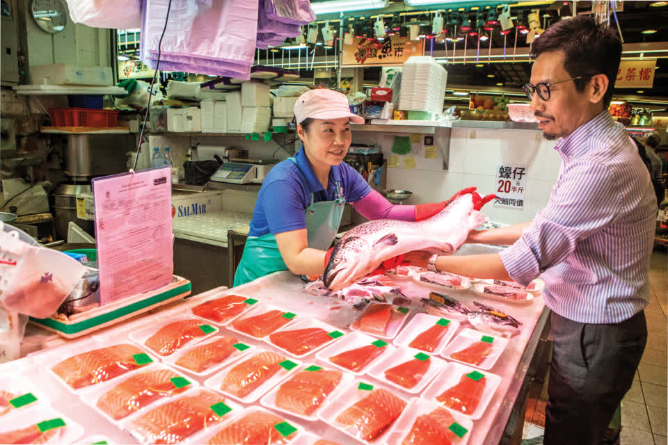 Link REIT Project and Operations Director Max Wong shares his experience in traditional wet market and renovation fresh market.