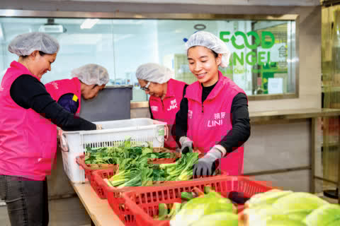 Food Angel and Link REIT both agree that food donation programme is a great way to reduce waste and benefit the community. Food Angel and Link REIT both agree that food donation programme is a great way to reduce waste and benefit the community.